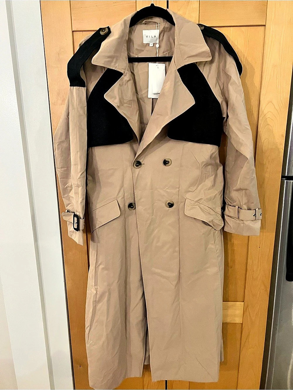 VILA Trench Coat in Beige & Black Size 40 NWT
